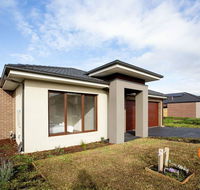 109 Cozy Cranbourne Family House 5Bed2Bath2Parking - Foster Accommodation