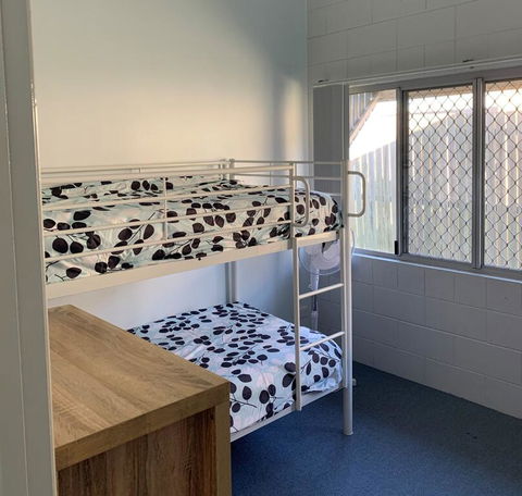 11 Anchovy Street - Tin Can Bay Summer Haven Coastal Retreat - Foster Accommodation 0