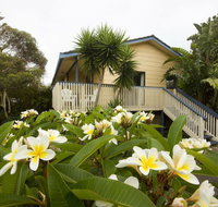 11 Coast at Boomerang Beach - Foster Accommodation