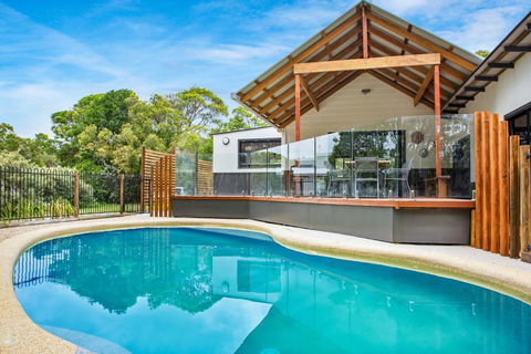 11 Naiad Court - Rainbow Shores, Fantastic Family Retreat, Swimming Pool, 200m To Beach, Free Wi-Fi - Foster Accommodation 2