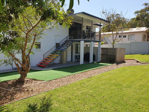 12 Cooloola Drive - Family Home, Close To Beach, Pet Friendly - Foster Accommodation 2