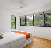 12 Naiad Court- Pool sleeps 8 close to beach - Foster Accommodation