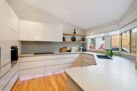131 Pacific Drive, Port Macquarie - Foster Accommodation 3