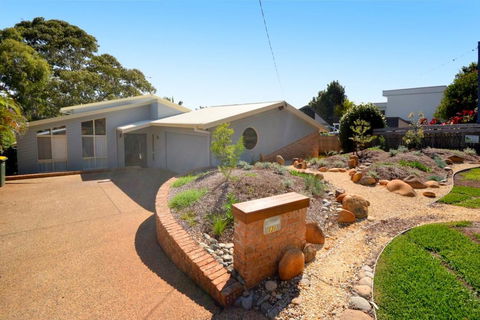 131 Pacific Drive, Port Macquarie - Foster Accommodation 0