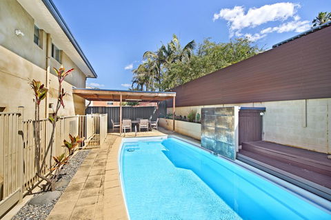 143 Matthew Flinders Drive, Port Macquarie - Foster Accommodation 2