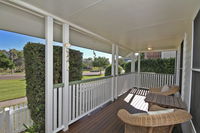 16 Beachway Pde Marcoola Linen Incl WiFi Pet Friendly A/Cond. 500 BOND