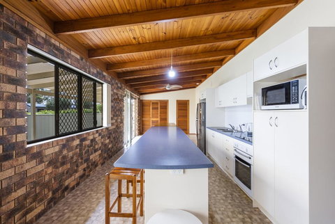 16 Young St - Foster Accommodation 2