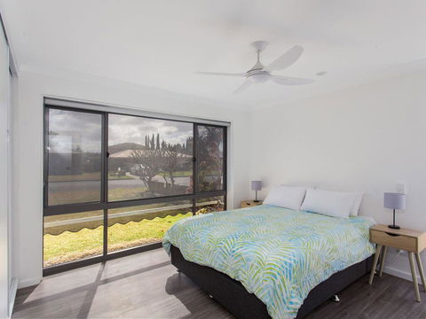 18 Rest Point - Foster Accommodation 0