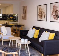 2 Bdrm Apt in Annandale with Courtyard  Parking - Foster Accommodation