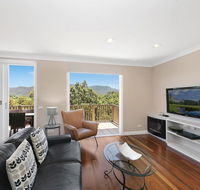 2 Bedroom Villa  Oaks Cypress Lakes Resort - Foster Accommodation