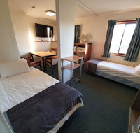 2 Lakeview Plaza - Foster Accommodation