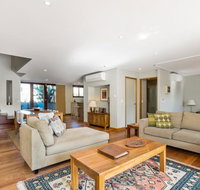 2/21-25 Fletcher Street - Casablanca at Bogarts - Foster Accommodation