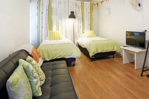 2/22 Stevens - Foster Accommodation 1
