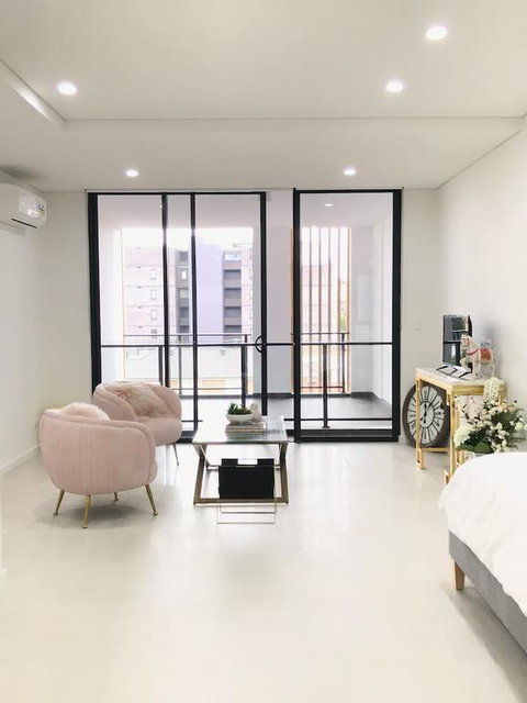 206 Kalina Apartments 1 Bedroom - Foster Accommodation 3