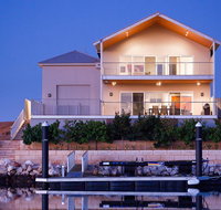 21 Corella Court - PRIVATE JETTY  POOL - Foster Accommodation
