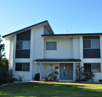 21 Tingira Close - Family home in a quiet street enjoying ocean views - Foster Accommodation