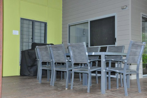 24 Esprit Drive - Beach Home With Open Plan Living And Walking Distance To Beach - Foster Accommodation 2