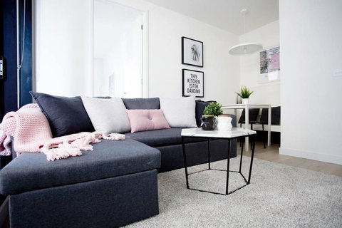 25, Empire, 1Br1Bth, Pinkytoffee, MelCen CBD, FreeTram,  - Foster Accommodation 1