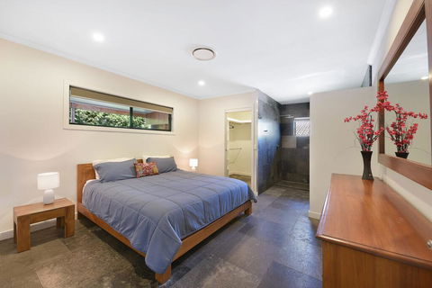 250 David Low Way, Peregian Beach - Foster Accommodation 2