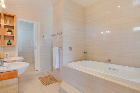 BLAIRGOWRIE OCEAN BLISS..has It All - Foster Accommodation 4