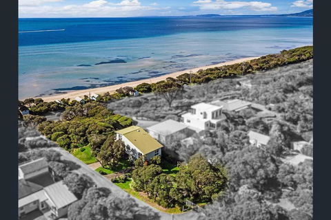 BLAIRGOWRIE VIEWS..front Beach Location Location. - Foster Accommodation 4