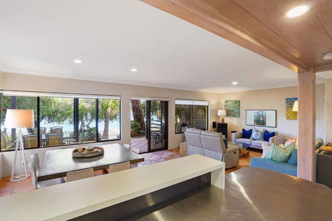 BLUEBELL On THE BEACH DUNSBOROUGH - Foster Accommodation 3