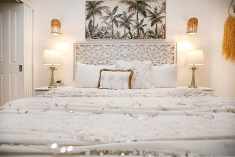 BOHO Bliss In The Best Position In Town, King Bed, 2 Pools, Free WIFI And Undercover Parking - Foster Accommodation 2