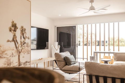C & C By The Sea - Foster Accommodation 0