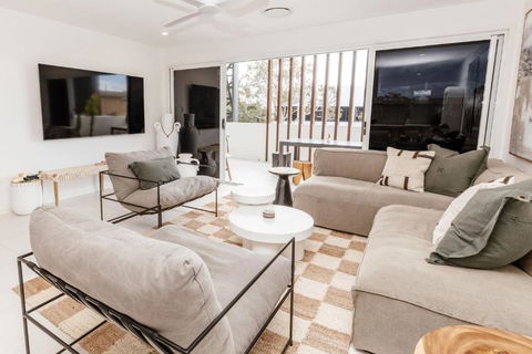 C & C By The Sea - Foster Accommodation 4