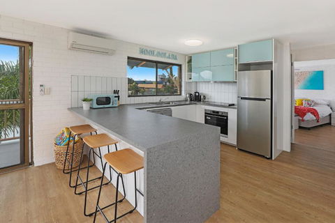 CANAL7-ON THE MOOLOOLABA CANAL! - Foster Accommodation 2