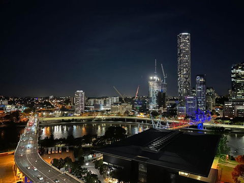 CASSA BCT - River-View Apartments Managed By The Cassa - Foster Accommodation 1