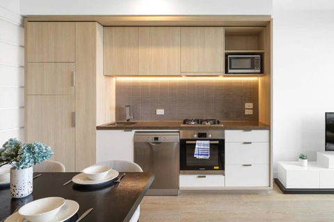CASSA EMPORIUM - City-View Apartments Managed By The Cassa - Foster Accommodation 3