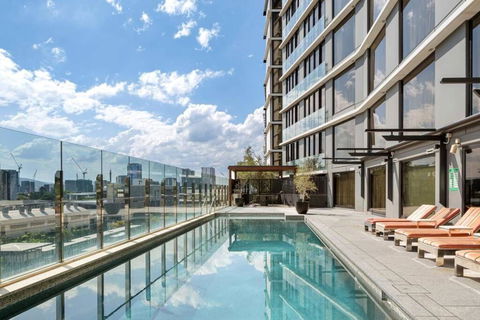 CASSA EMPORIUM - City-View Apartments Managed By The Cassa - Foster Accommodation 1
