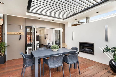 Cute As A Button - Picket Fence 3 Bed Stylish Home - Foster Accommodation 0