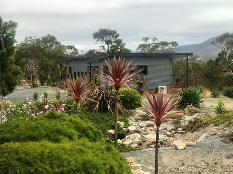 Derwent Mist Villas (Acacia Villa) - Foster Accommodation 0