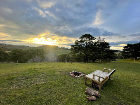 Deep Creek Sunset By Tiny Away - Foster Accommodation 0