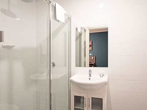 28 Hotel - Foster Accommodation 2