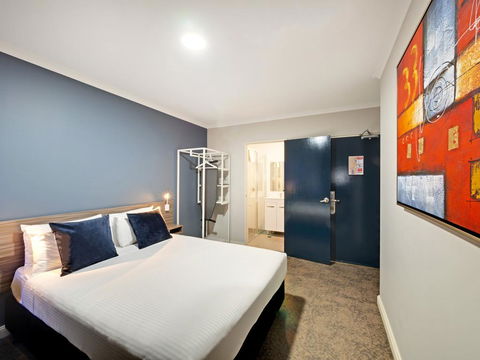 28 Hotel - Foster Accommodation 1