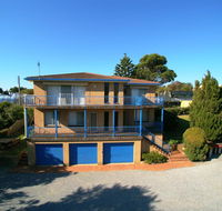3 Bay Lane - Foster Accommodation