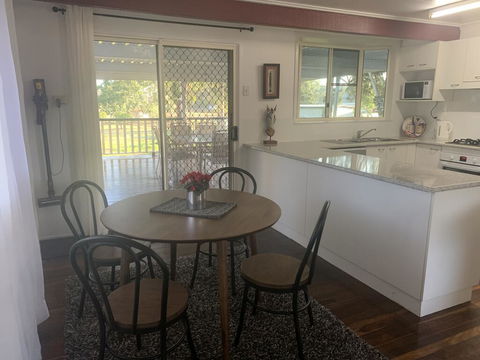 3 Bedroom Apartment - Foster Accommodation 2