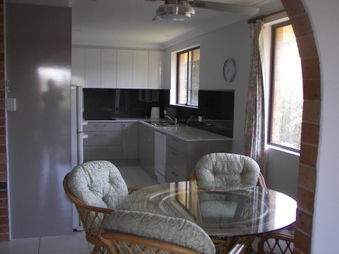 3/17 Park Street - Foster Accommodation 0