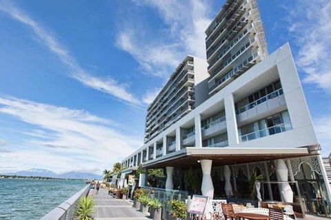 301 Harbour Lights - Foster Accommodation 3
