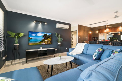 4 BEDROOM GARDENS ESCAPE - CHAMPAGNE STAYS Darwin - Foster Accommodation 0