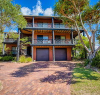 41 Carlo Circle - Rainbow Beach Huge Beach House With Room for Everyone - Foster Accommodation