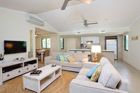 6 Orania Court - Rainbow Shores Absolutely gorgeous beach side property within 200 metres walk to the beach