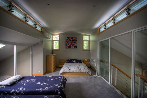 6 Satinwood Drive - Rainbow Shores, Stylish Beach House, Free WiFi - Foster Accommodation 3