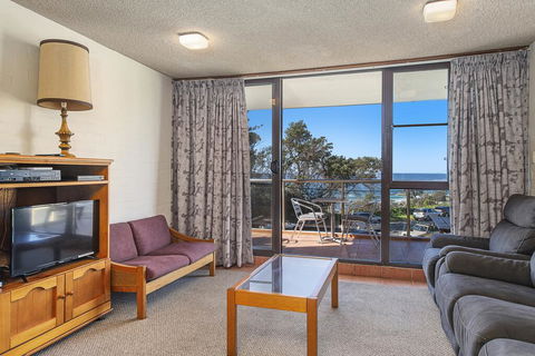 60 Beachpark - Apartment At Flynn's - Foster Accommodation 1
