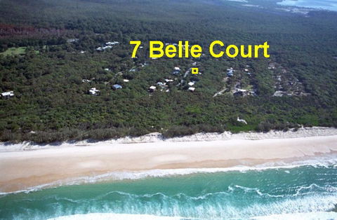 7 Belle Court - Rainbow Shores, Huge Beach House, Ducted Air Con, Pets Welcome - Foster Accommodation 3