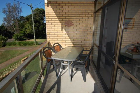 7 Flynn's Beach Apartment - Foster Accommodation 2