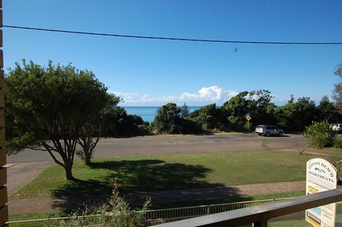 7 Flynn's Beach Apartment - Foster Accommodation 1